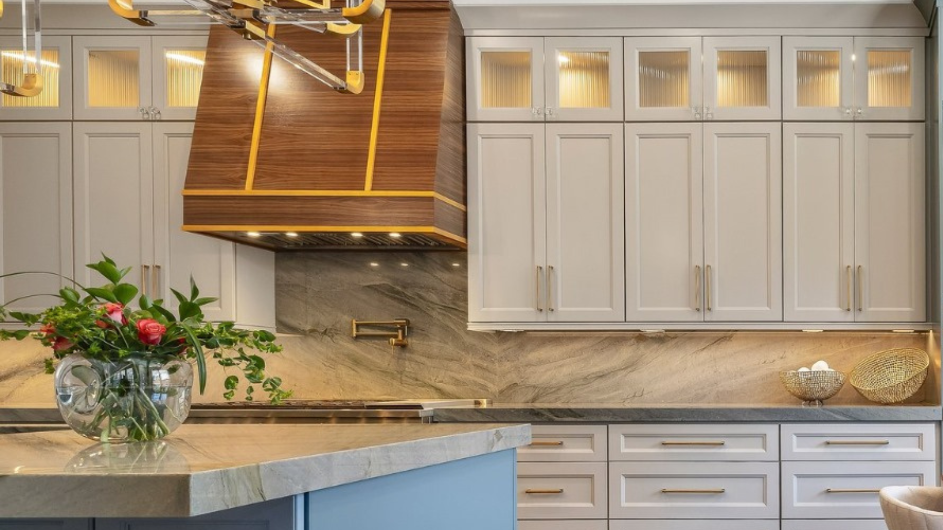 Classic Kitchen Cabinet