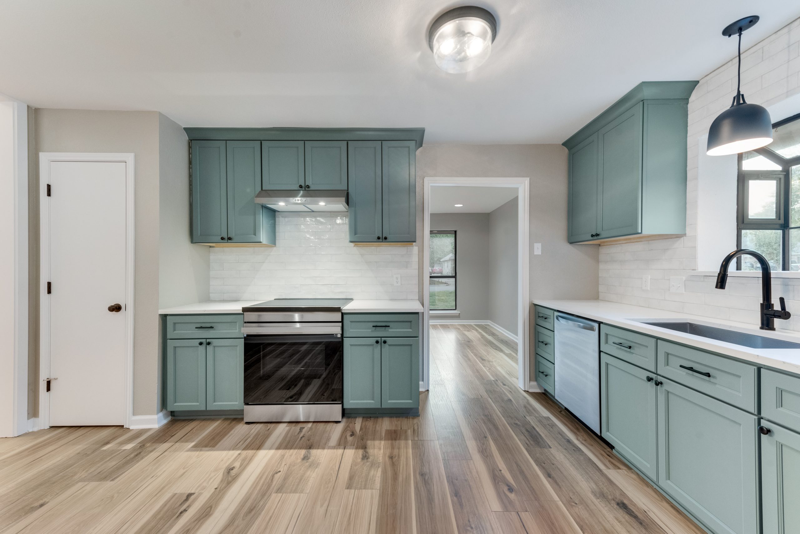 Classic Kitchen Cabinet
