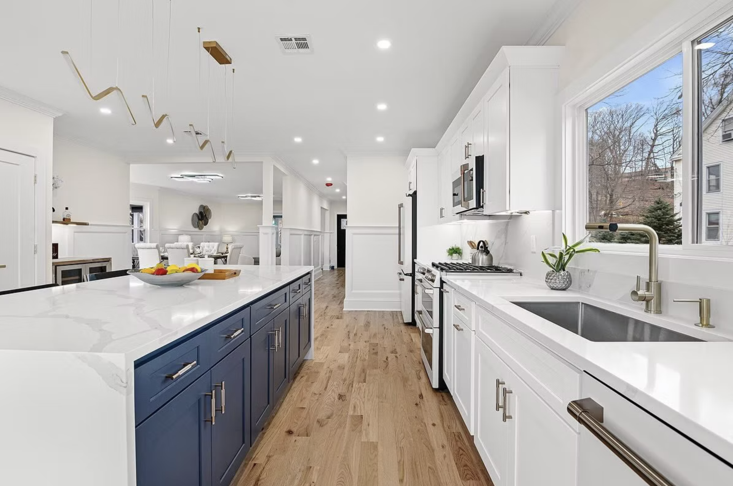 Classic Kitchen Cabinet