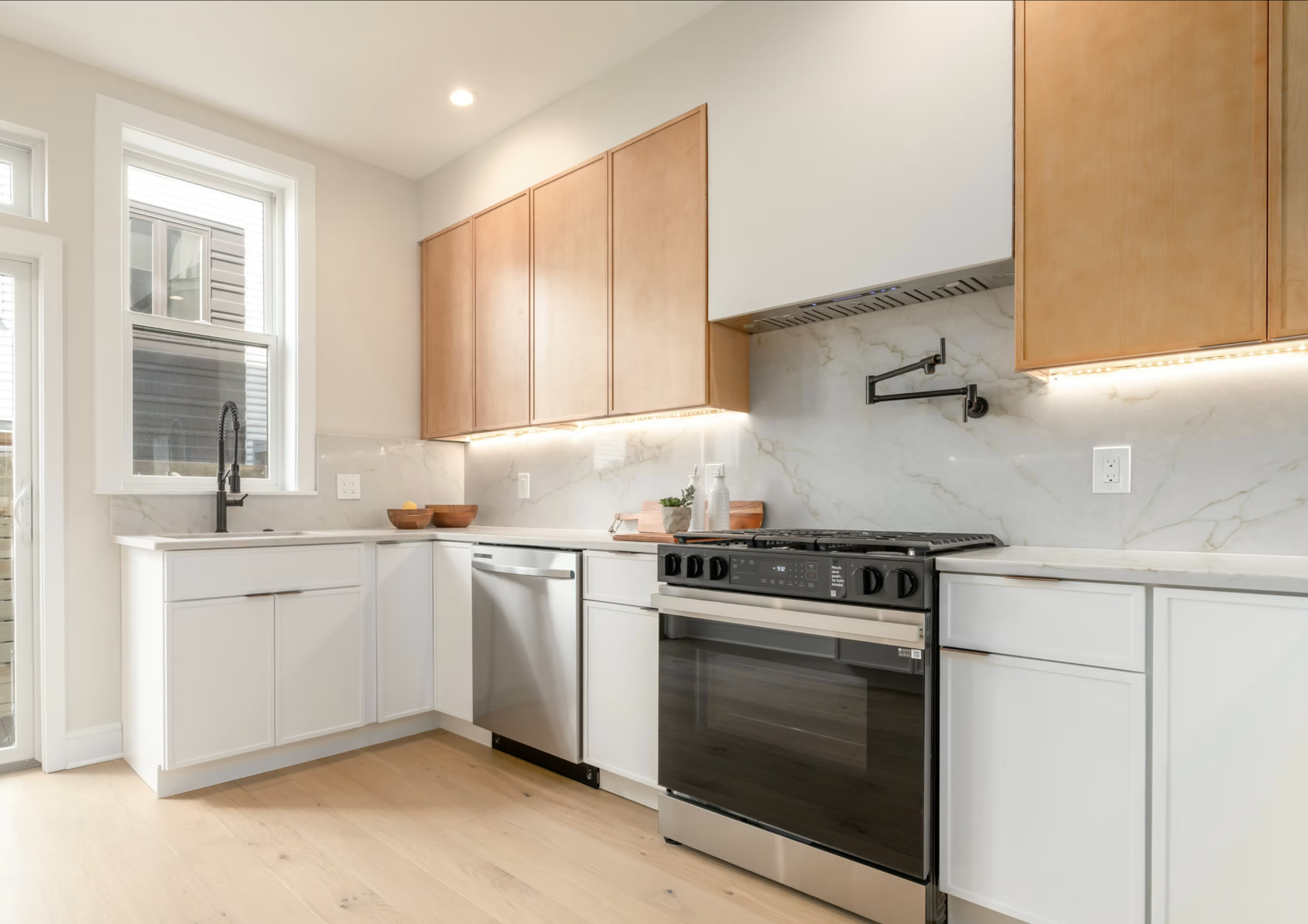Classic Kitchen Cabinet